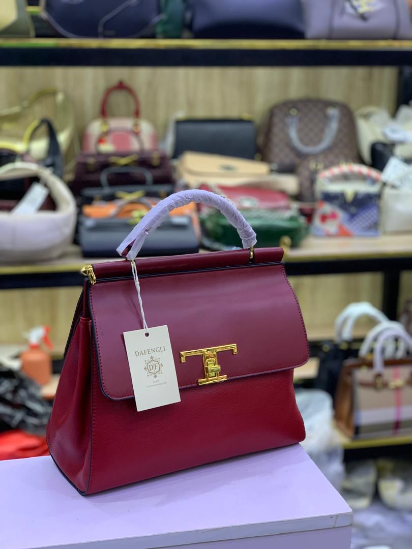 DAFENGLI DESIGNER HANDBAG WITH T GOLD STRAP